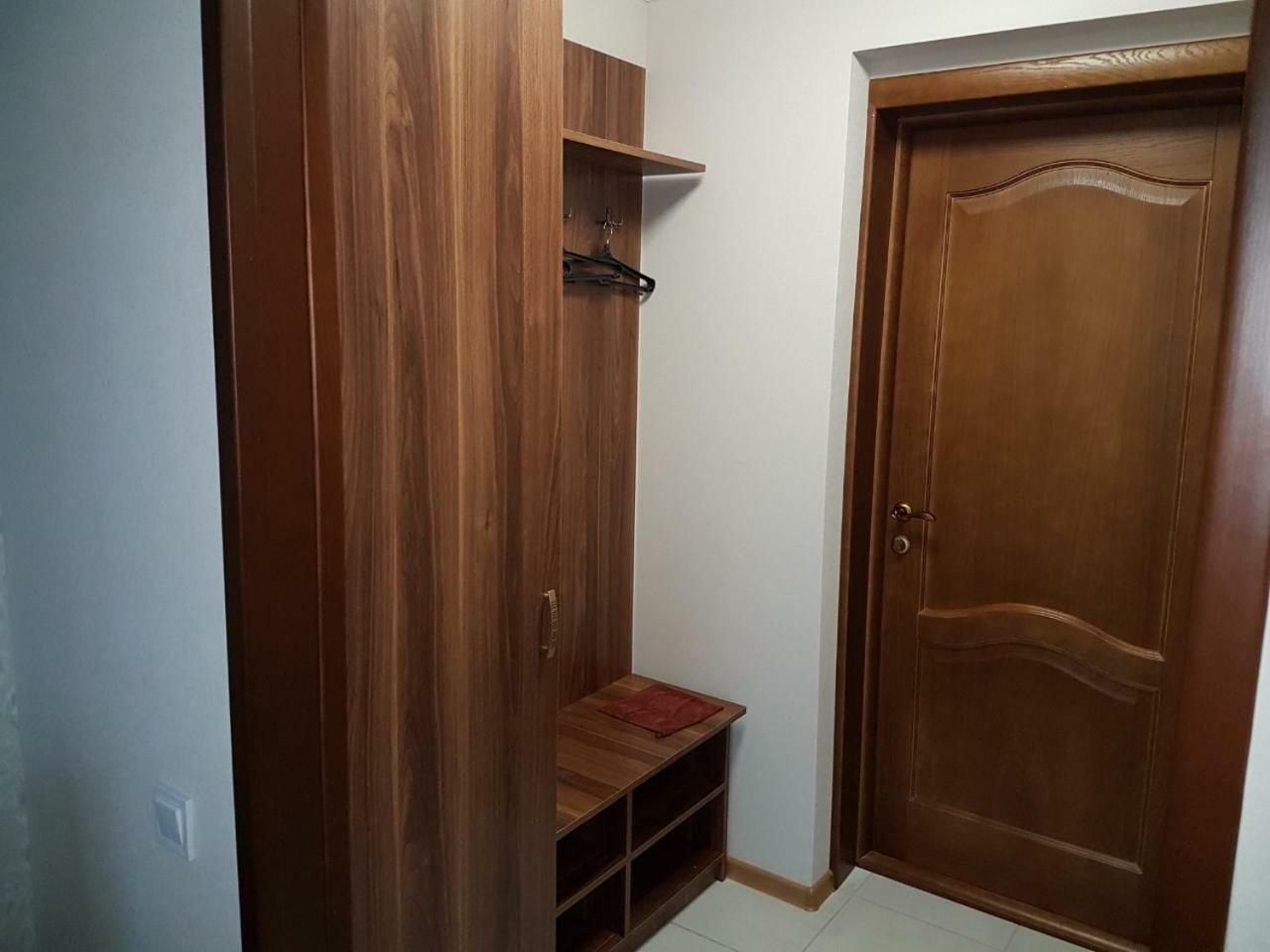 Готель Біля Фонтану Vinnitsja Eksteriør billede